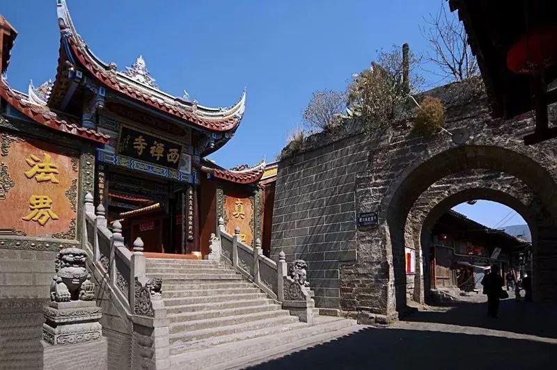 分享几款100元左右的纯粮白酒，酒质卓越，酒桌不可少